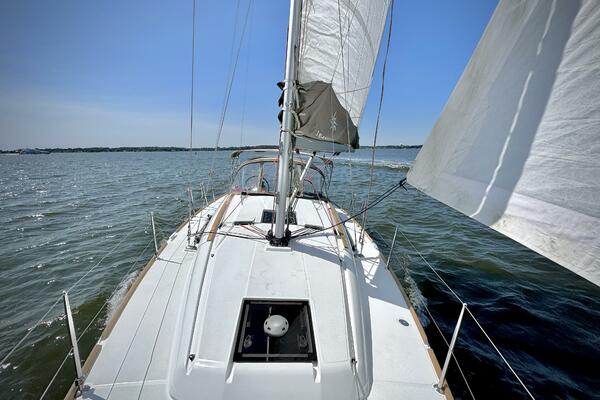 Polaris 37ft Jeanneau Yacht For Sale