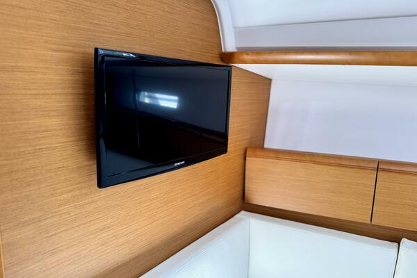 Polaris 37ft Jeanneau Yacht For Sale