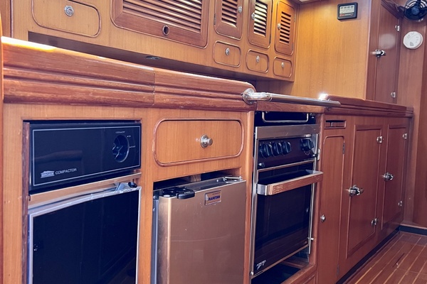 54ft Hylas Yacht For Sale