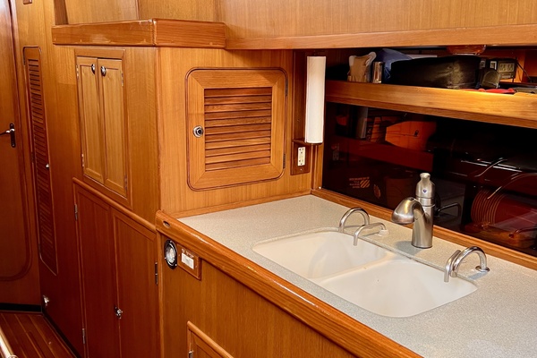 54ft Hylas Yacht For Sale