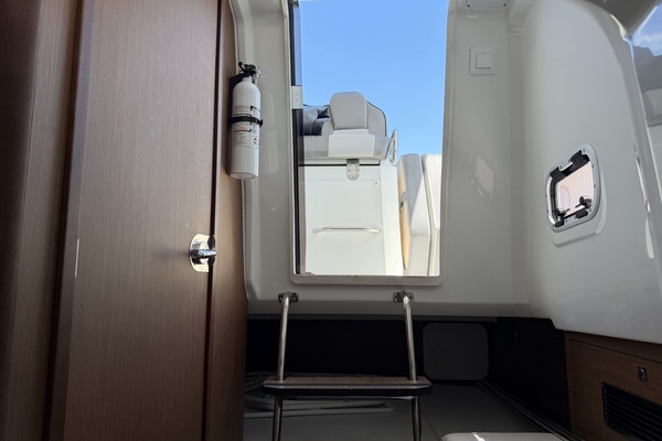 29ft Jeanneau Yacht For Sale