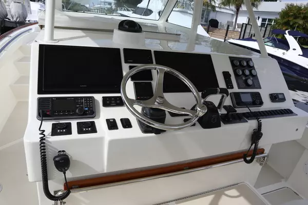 Marlow Prowler Havana 375 Yacht For Sale