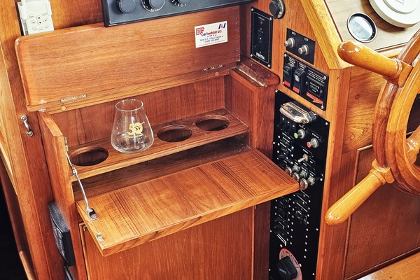 Dawn Treader 32ft Grand Banks Yacht For Sale