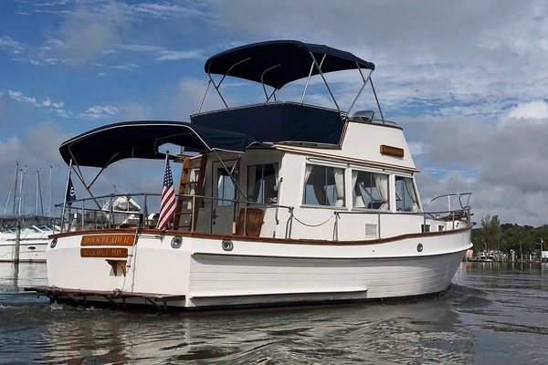 Dawn Treader 32ft Grand Banks Yacht For Sale
