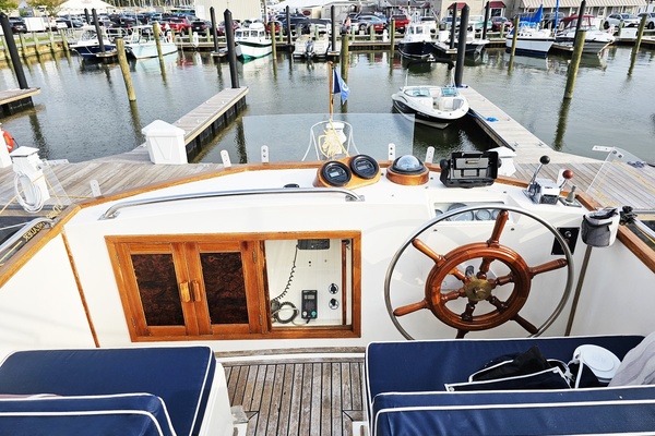 Dawn Treader 32ft Grand Banks Yacht For Sale