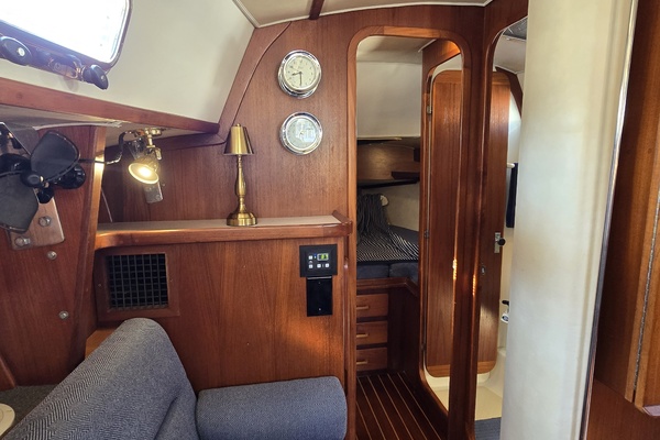 La Sirena 35ft Caliber Yacht For Sale