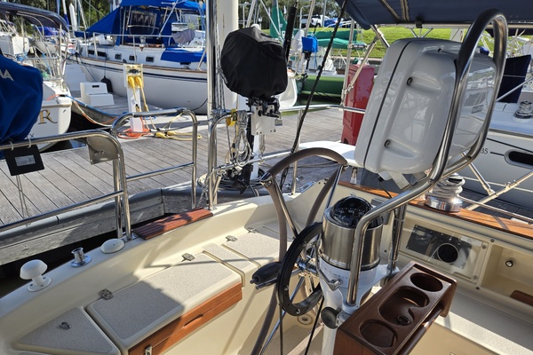 La Sirena 35ft Caliber Yacht For Sale