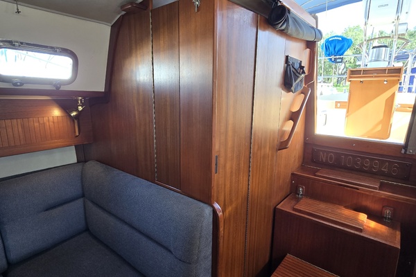 La Sirena 35ft Caliber Yacht For Sale