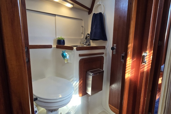 La Sirena 35ft Caliber Yacht For Sale