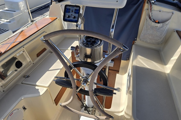 La Sirena 35ft Caliber Yacht For Sale