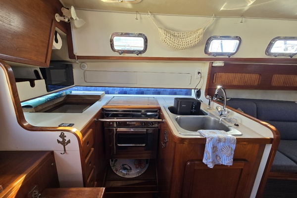 La Sirena 35ft Caliber Yacht For Sale