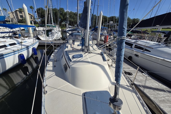 La Sirena 35ft Caliber Yacht For Sale