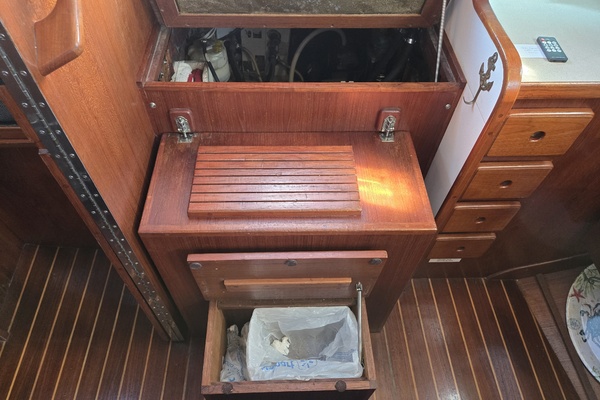 La Sirena 35ft Caliber Yacht For Sale
