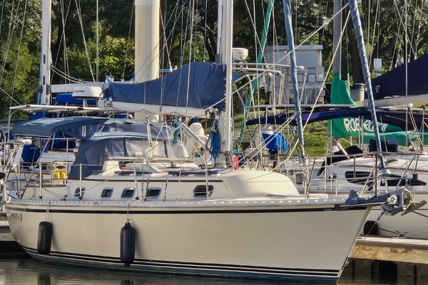 La Sirena 35ft Caliber Yacht For Sale
