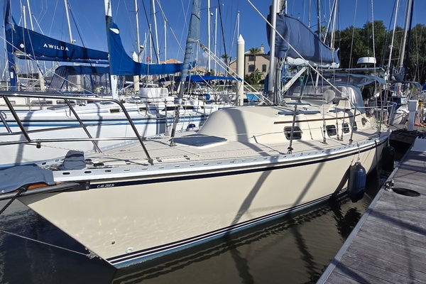 La Sirena 35ft Caliber Yacht For Sale