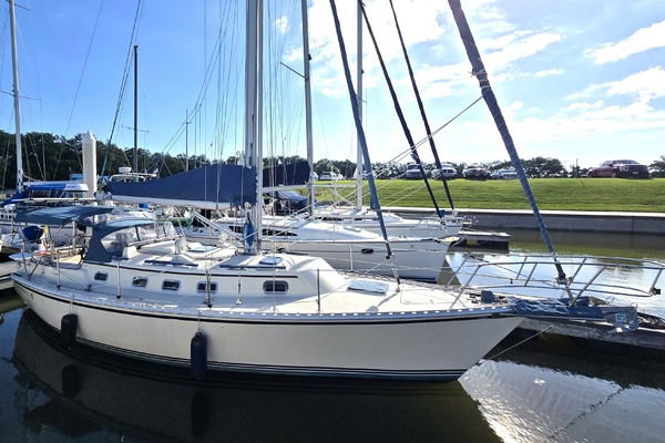La Sirena 35ft Caliber Yacht For Sale