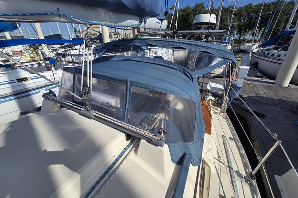 La Sirena 35ft Caliber Yacht For Sale