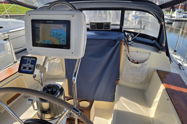 La Sirena 35ft Caliber Yacht For Sale
