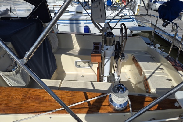 La Sirena 35ft Caliber Yacht For Sale