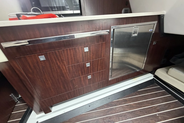 Monterey 360 Sport-Coupe Yacht For Sale