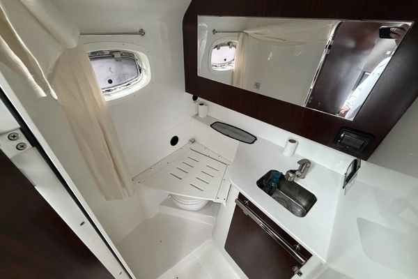 Monterey 360 Sport-Coupe Yacht For Sale