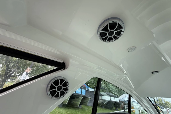 Monterey 360 Sport-Coupe Yacht For Sale
