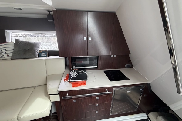 Monterey 360 Sport-Coupe Yacht For Sale