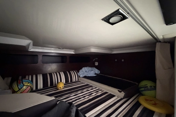 Monterey 360 Sport-Coupe Yacht For Sale