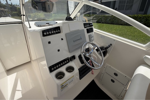 28ft Edgewater Yacht For Sale