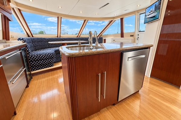 Bamboozled Again 80ft Lazzara Yachts Yacht For Sale