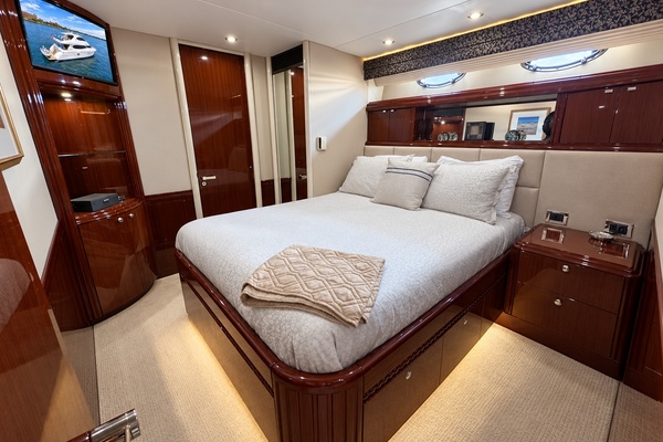 Bamboozled Again 80ft Lazzara Yachts Yacht For Sale