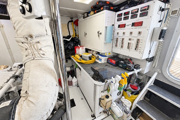 Bamboozled Again 80ft Lazzara Yachts Yacht For Sale