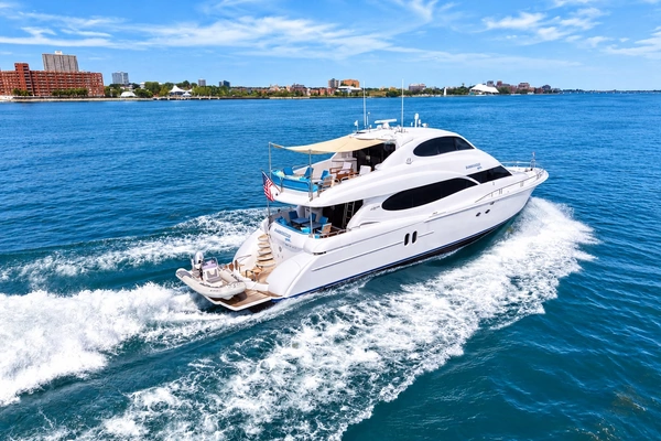 Lazzara Yachts 80 Skylounge Yacht For Sale