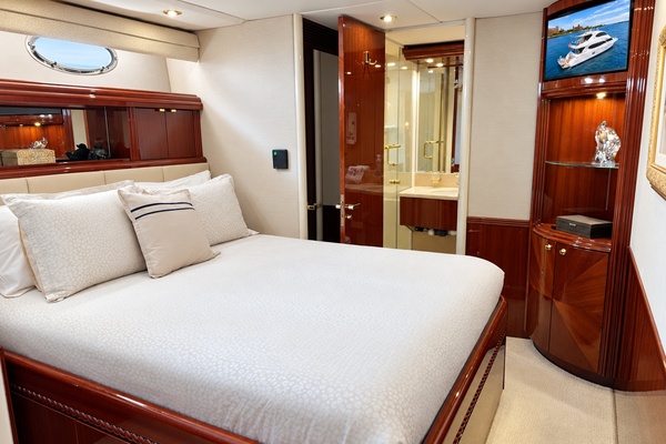 Bamboozled Again 80ft Lazzara Yachts Yacht For Sale