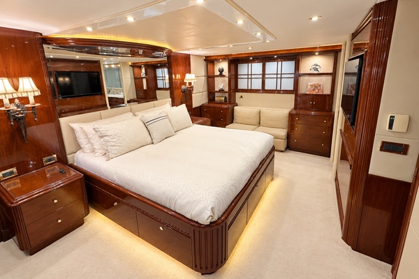 Bamboozled Again 80ft Lazzara Yachts Yacht For Sale