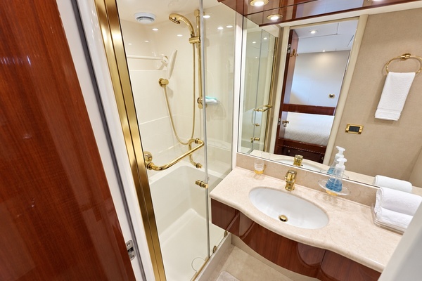 Bamboozled Again 80ft Lazzara Yachts Yacht For Sale