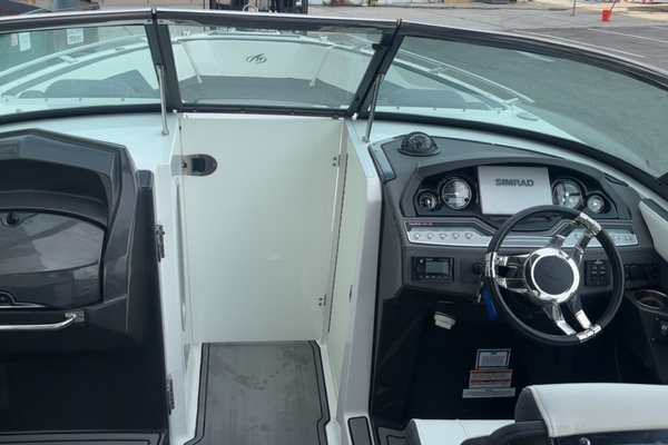 27ft Monterey Yacht For Sale