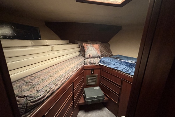 45ft Hatteras Yacht For Sale