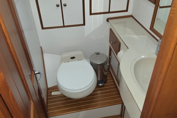 Bella Cosa 43ft Grand Banks Eastbay Yacht For Sale