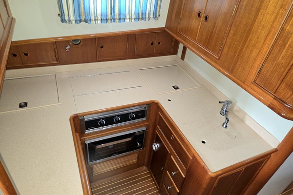 Bella Cosa 43ft Grand Banks Eastbay Yacht For Sale