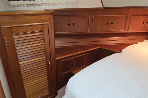 Bella Cosa 43ft Grand Banks Eastbay Yacht For Sale
