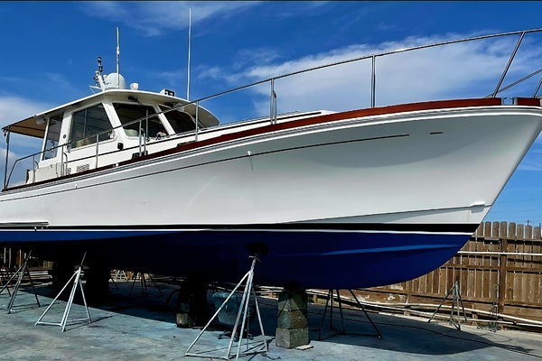 Bella Cosa 43ft Grand Banks Eastbay Yacht For Sale