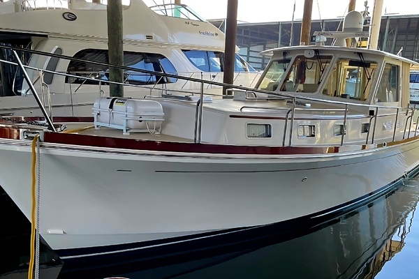 Bella Cosa 43ft Grand Banks Eastbay Yacht For Sale
