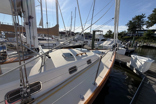 Tartan 4300 Yacht For Sale