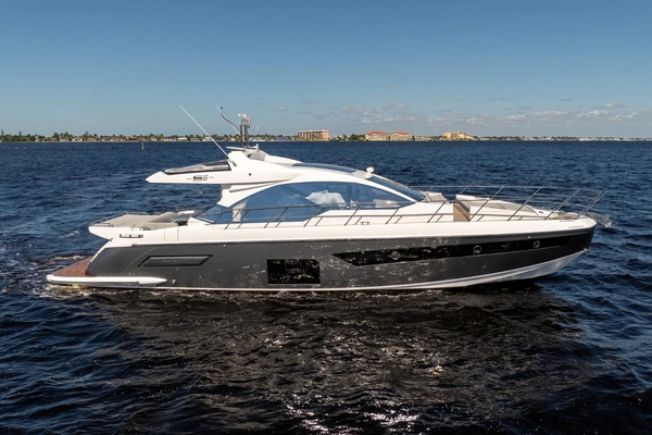 60-ft-Azimut-2025-S6- Naples Florida United States  yacht for sale