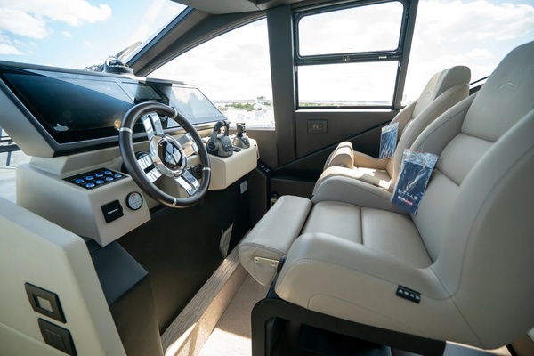 60ft Azimut Yacht For Sale