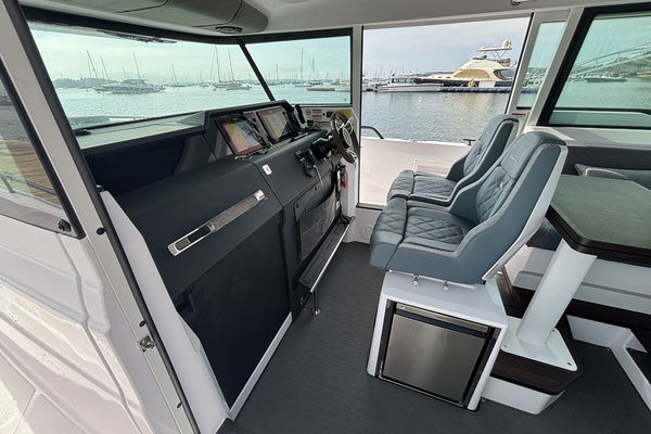 Clapboard Runner 37ft Axopar Yacht For Sale