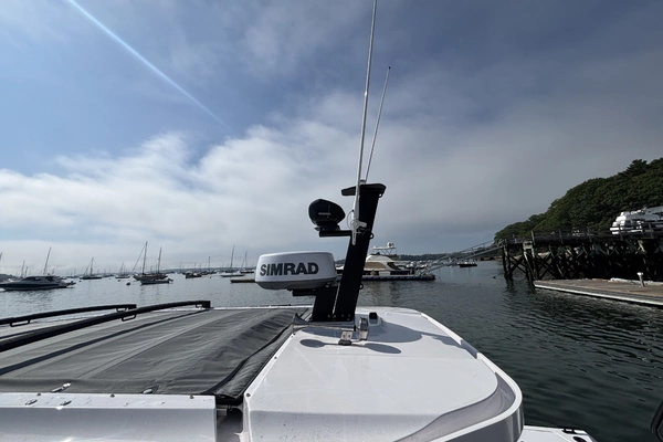 Axopar 37XC Cross Cabin Yacht For Sale