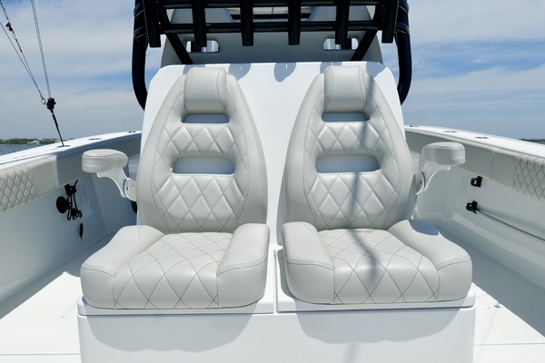 34ft Freeman Yacht For Sale
