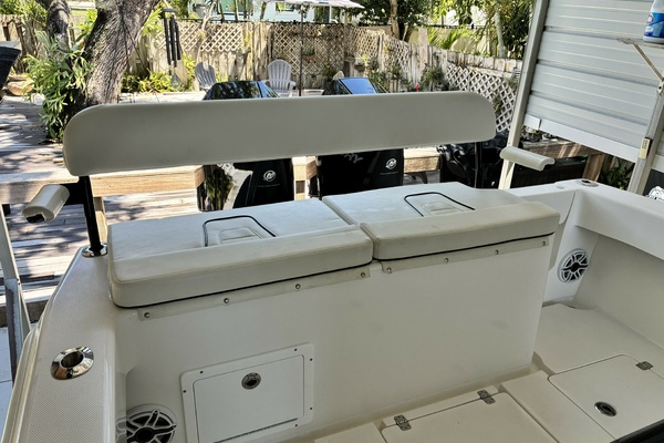 29ft SeaVee Yacht For Sale